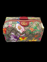 💎 NEW WITH TAGS~ Gucci GG Flora Cosmetic Bag! SAME DAY SHIP~ SHOOT OFFER!💨