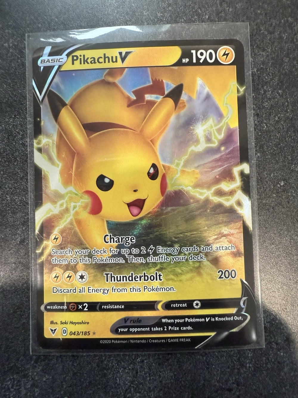 Pikachu V 043/185 Swsh04: Vivid Voltage Holo